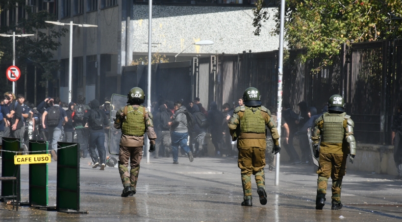 Dos menores detenidos en incidentes en el Instituto Nacional