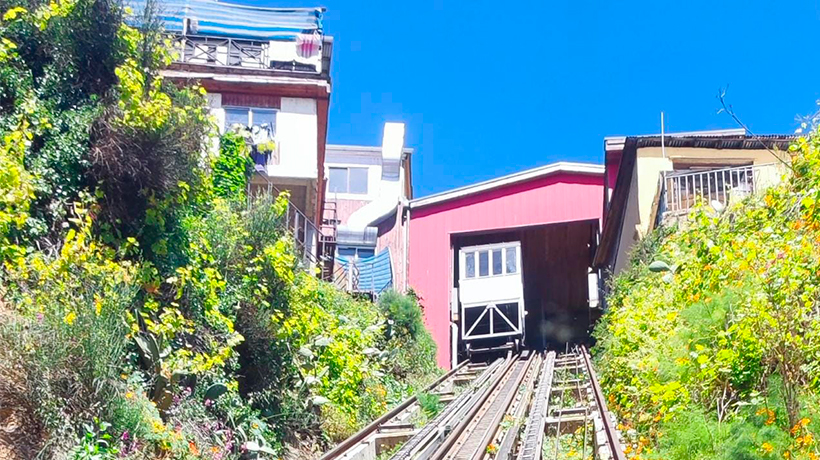 Listo para el uso de la comunidad: MOP hizo entrega del ascensor Espíritu Santo en Valparaíso