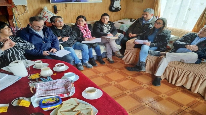 Vecinos de Colina Lintz y alcalde abordan importantes temas para el sector Vecinos de Colina Lintz y alcalde abordan importantes temas para el sector