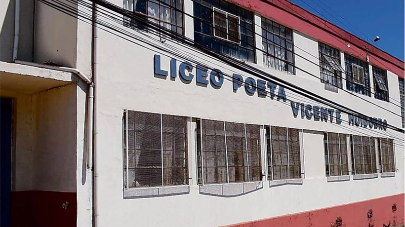Liceo Poeta Vicente Huidobro de Cartagena fue elegido como nuevo liceo bicentenario Liceo Poeta Vicente Huidobro de Cartagena fue elegido como nuevo liceo bicentenario