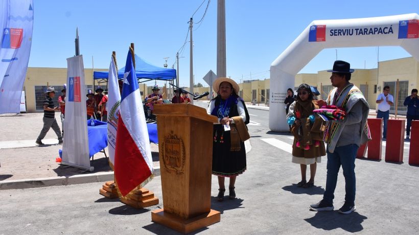 Entregan conjunto habitacional multiétnico de 88 viviendas en Pozo Almonte