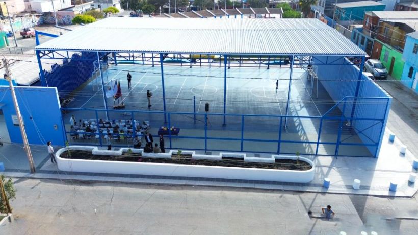 Inauguran multicancha techada en junta vecinal Progreso en Alto Hospicio