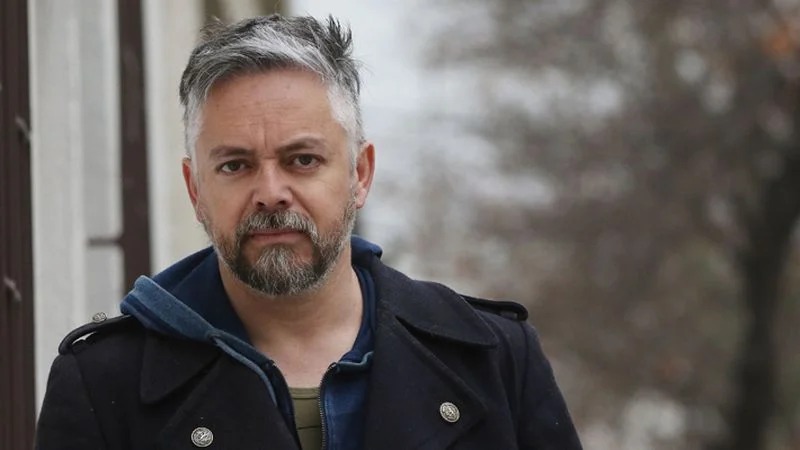 "Hice mi pega y ganó": Jorge Baradit revela desconocido trabajo para campaña de Allamand