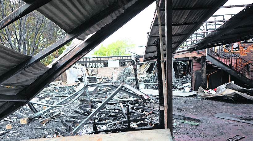 Investigan intencionalidad en incendio en colegio Lafquén Montessori de Puerto Montt