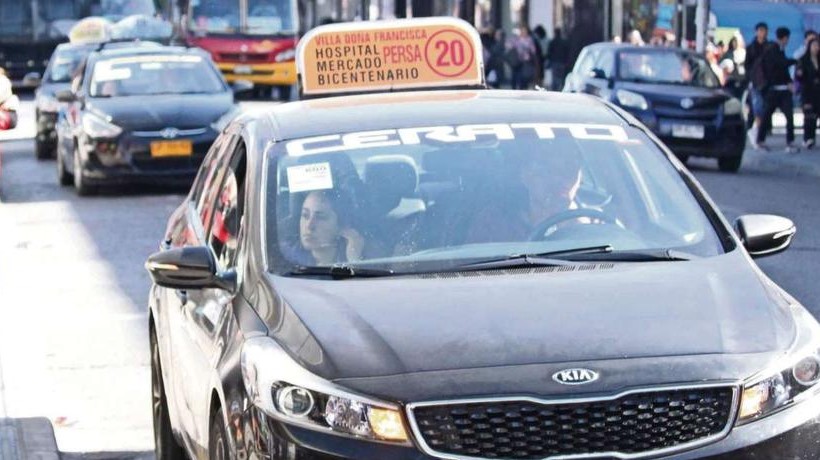 Taxis colectivos de Chillán anuncian un aumento de $100 en el valor del pasaje