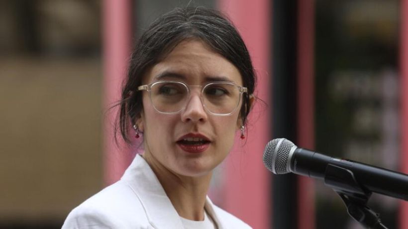 Gobierno puso paños fríos a ultimátum de la oposición contra Tohá por crisis migratoria