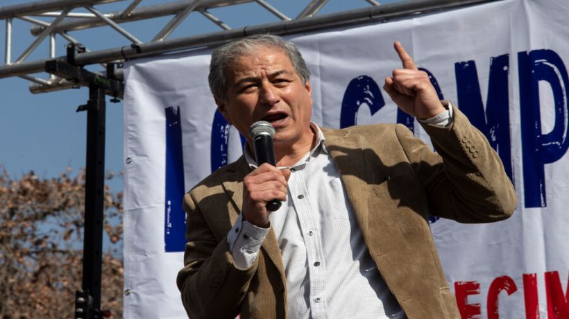 Mario Aguilar retornó a la presidencia del Colegio de Profesores para los próximos tres años Mario Aguilar retornó a la presidencia del Colegio de Profesores para los próximos tres años