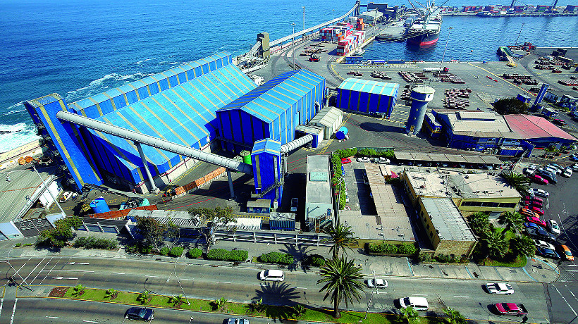 Derrame de zinc desencadena incidente ambiental en terminal portuario de Antofagasta