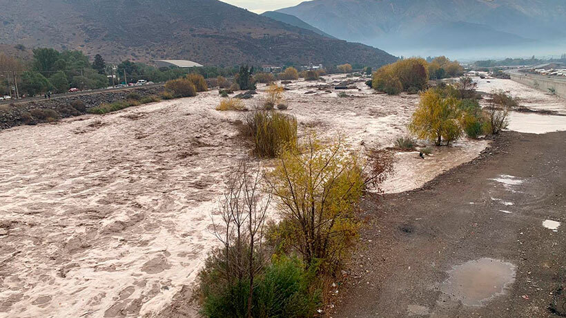 Esval inició monitoreo tras incorporación de agua con mayor cantidad de minerales en uno de los afluentes del río Aconcagua Esval inició monitoreo tras incorporación de agua con mayor cantidad de minerales en uno de los afluentes del río Aconcagua