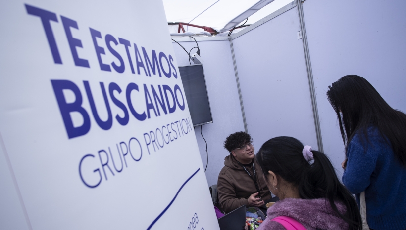 Feria laboral del Sence ofrece diez mil puestos de trabajo
