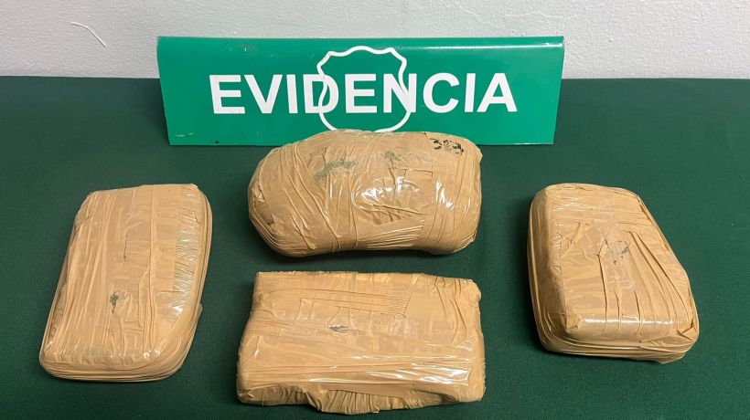 Sorprenden en Colchane a pasajero de taxi con droga en su equipaje
