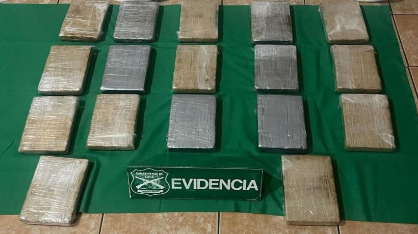 Sorprenden a tres sujetos con más de 18 kilos de cocaína en vehículo en la Ruta 5 Norte en Tarapacá