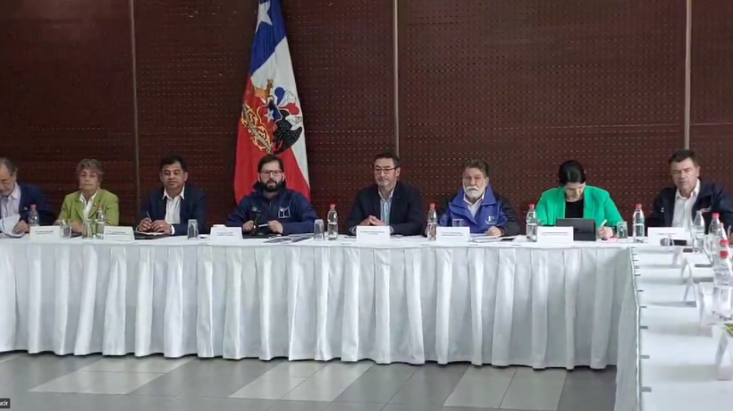 Presidente Boric sostiene reuniones con alcaldes de Los Ríos en Máfil
