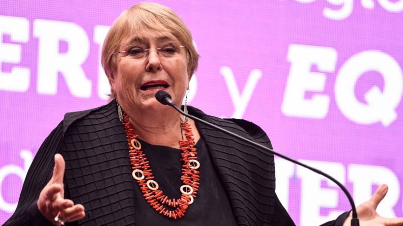"No le debe explicaciones a nadie": Partidos oficialistas apoyaron a Bachelet tras posicionamiento por el En Contra