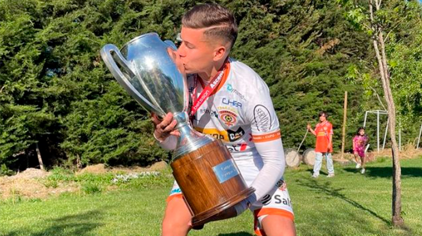 Everton sorprendió y anunció a su primer refuerzo para la siguiente temporada: viene de ser pieza clave del ascendido Cobreloa Everton sorprendió y anunció a su primer refuerzo para la siguiente temporada: viene de ser pieza clave del ascendido Cobreloa