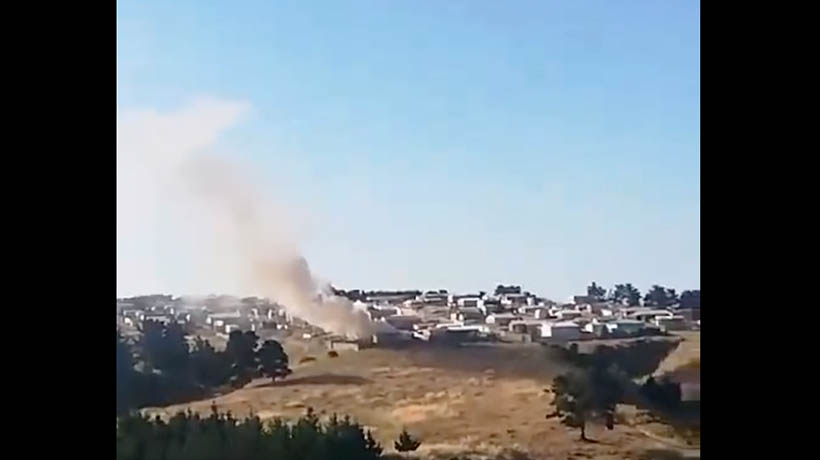 Incendio en toma de terrenos de Placilla se desarrolla esta mañana