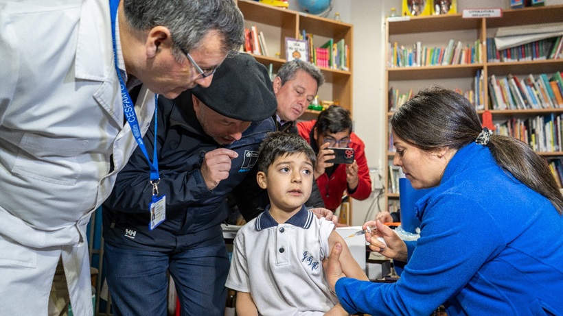 Seremi de Salud calificó positivamente proceso de inoculación 2023: vacuna para influenza alcanza más de un 80% de cobertura