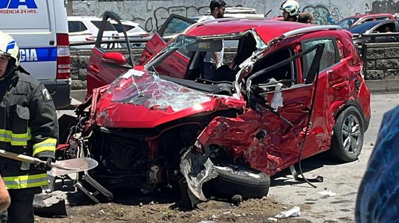 [FOTOS] Al menos 20 lesionados dejó el choque de una micro con un auto en Talcahuano