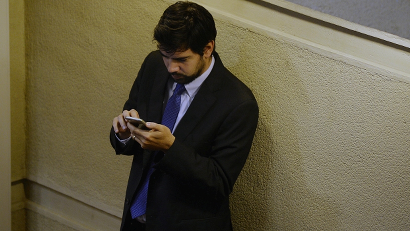 Piden pasar a Joaquín Lavín Jr. a comisión de Ética tras ser involucrado en formalización de Cathy Barriga
