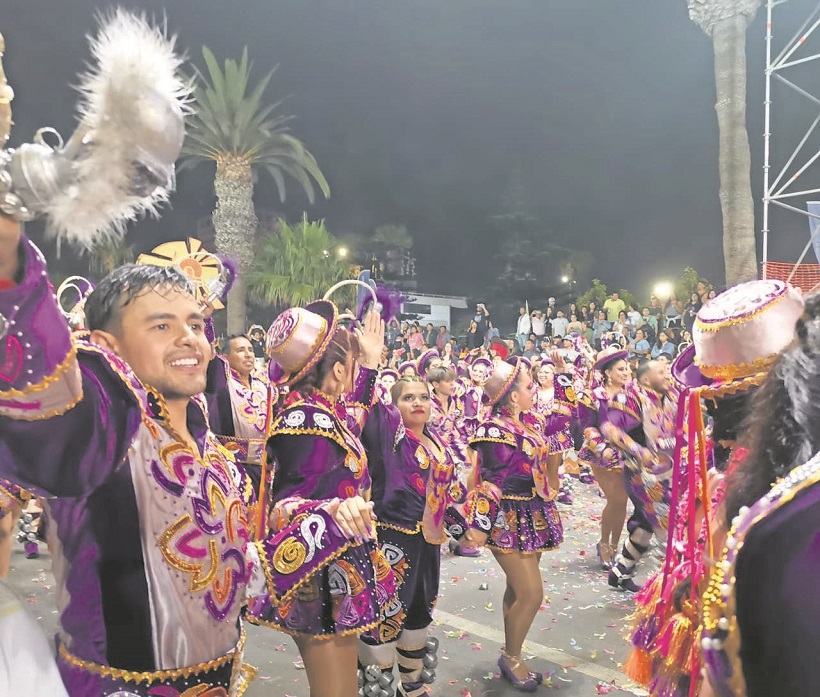 Tik toker mexicano cumple su sueño de bailar caporal en carnaval de Arica Tik toker mexicano cumple su sueño de bailar caporal en carnaval de Arica