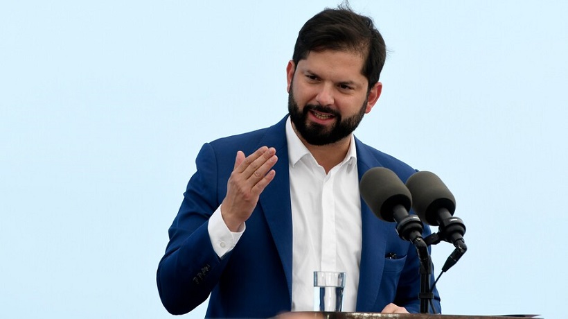 Boric pidió "seriedad" a periodistas ante comentarios sobre caletas con perspectiva de género Boric pidió "seriedad" a periodistas ante comentarios sobre caletas con perspectiva de género