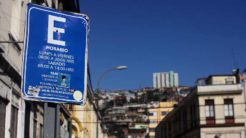 Trabajadores respaldan nuevo sistema municipal de parquímetros en Valparaíso