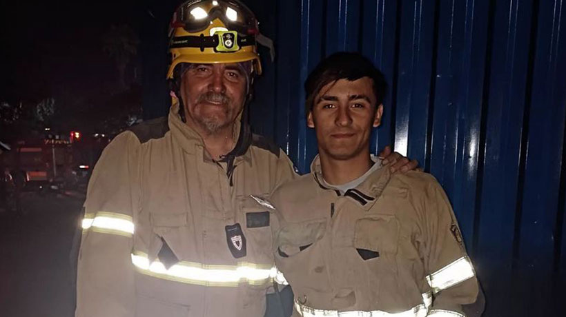 "Compartimos la misma vocación": Paul Vásquez y su hijo combaten incendio en Viña del Mar