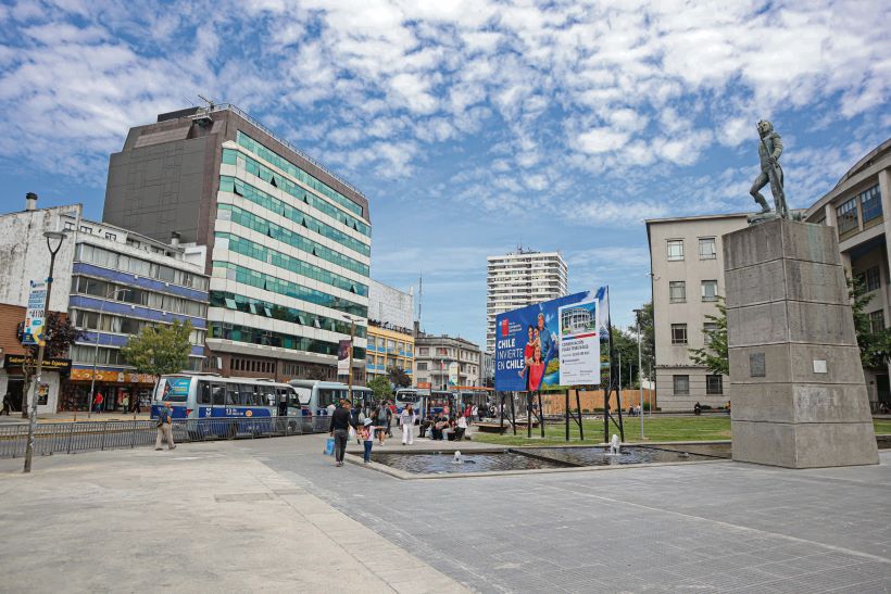 Trabajos en Plaza de Tribunales de Concepción presentan un 35% de avance Trabajos en Plaza de Tribunales de Concepción presentan un 35% de avance