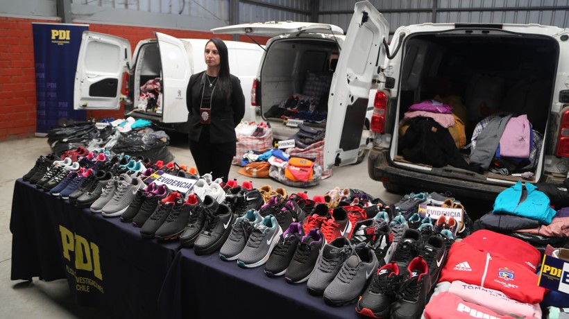Detienen a banda criminal extranjera dedicada a la venta de prendas de vestir falsificadas en Chillán