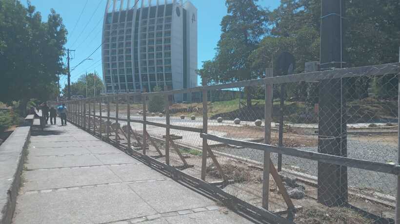 Municipalidad de Valdivia licita el reinicio de las obras en las Plazas Chile y Pedro de Valdivia Municipalidad de Valdivia licita el reinicio de las obras en las Plazas Chile y Pedro de Valdivia