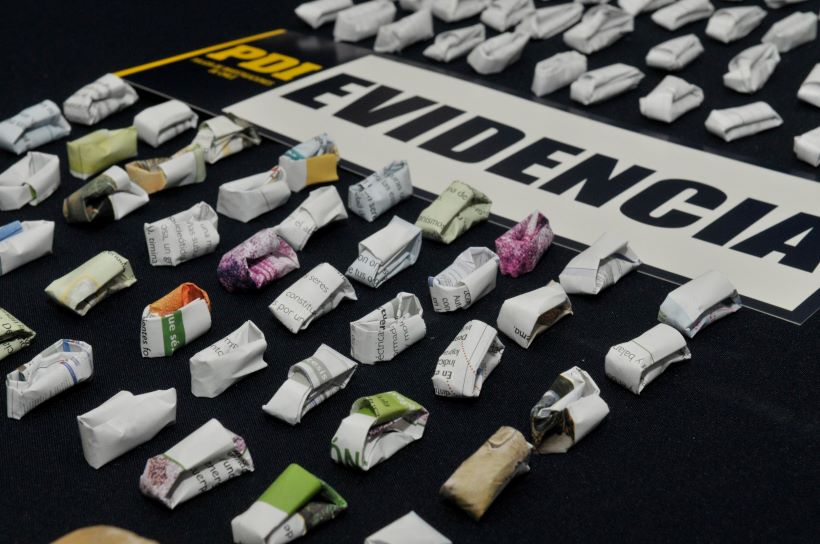 Decomisaron 355 dosis de cocaína base: PDI detuvo a tres personas por microtráfico en Tomé