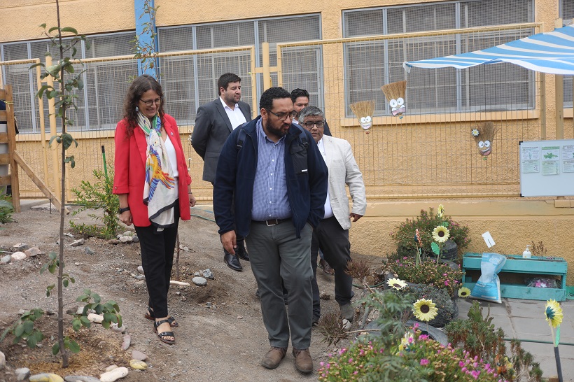 Ministro Nicolás Cataldo inició visita para garantizar retorno a clases en Atacama