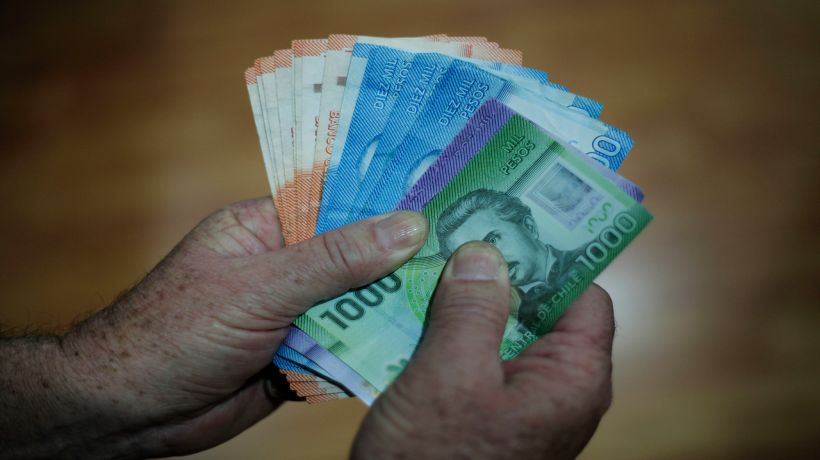 Imacec superó las expectativas y anotó un crecimiento de 2,5% en enero Imacec superó las expectativas y anotó un crecimiento de 2,5% en enero