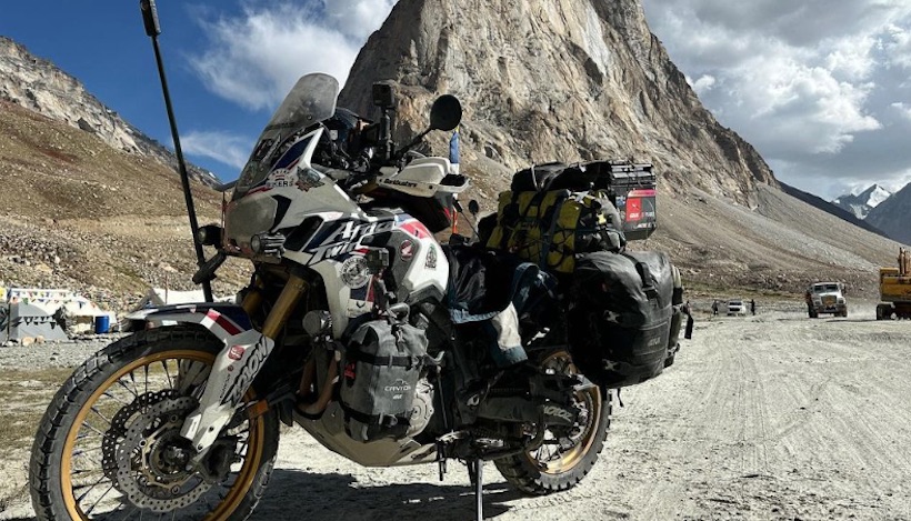 India: Policía identifica a todos los implicados en la violación de una turista española que recorre el mundo en moto
