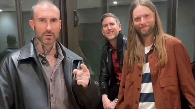 La batalla con el público chileno continúa: Maroon 5 es nuevamente invadido por recetas chilenas