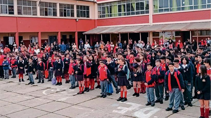 Colegio España comenzó el año escolar con un tercio de estudiantes extranjeros