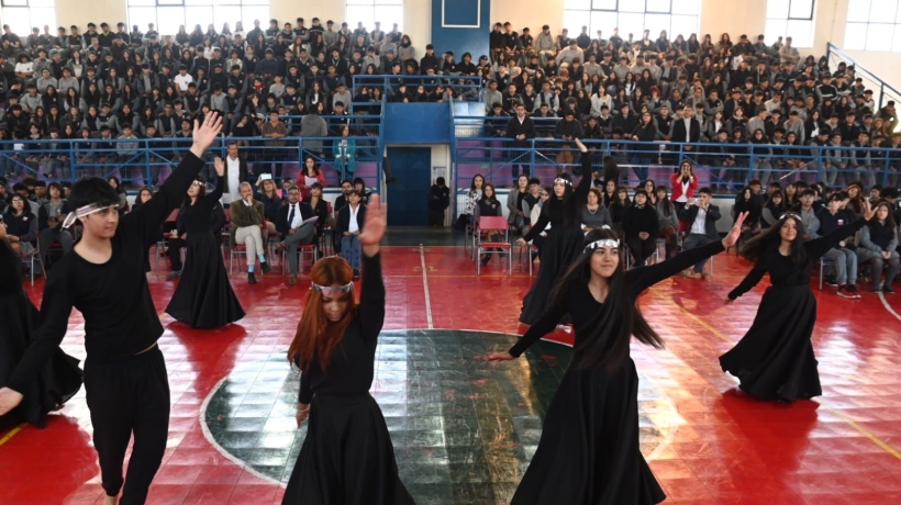 Con aumento de matrícula, liceo Andrés Bello de Puerto Montt protagonizó acto oficial de inicio del año escolar