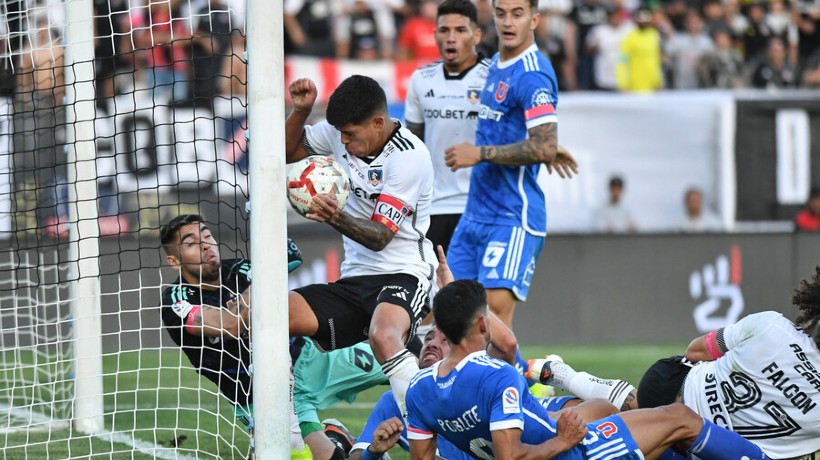 Tras 23 años la U derrotó 1-0 a Colo Colo en el Estadio Monumental Tras 23 años la U derrotó 1-0 a Colo Colo en el Estadio Monumental