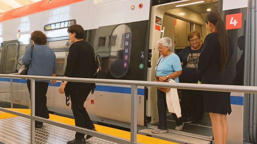 Vuelve el tren que une Santiago con Talca y es el más servicio más rápido de Sudamérica