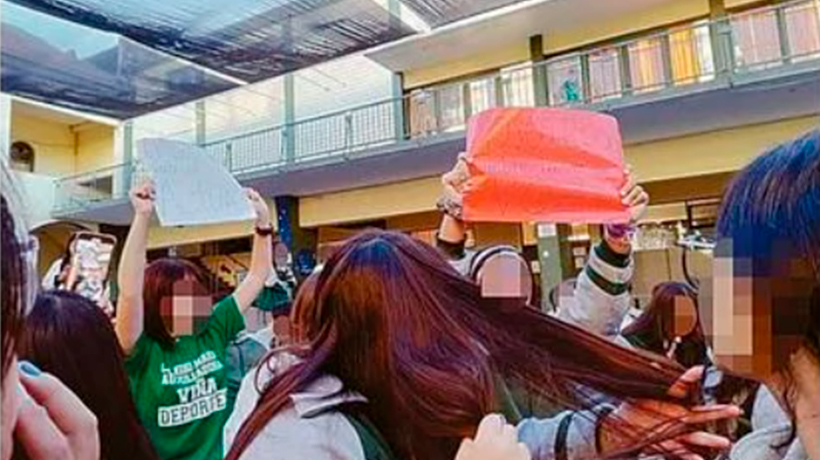 Viña del Mar: alumnas paralizaron clases para denunciar acoso a compañera