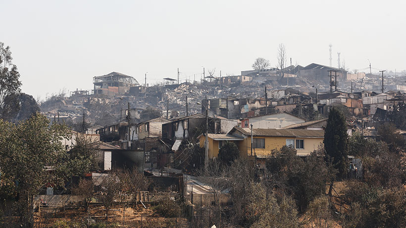 Conaf revela que “ataque incendiario” en el Gran Valparaíso tuvo cuatro focos a orillas de la Ruta F-718 Conaf revela que “ataque incendiario” en el Gran Valparaíso tuvo cuatro focos a orillas de la Ruta F-718