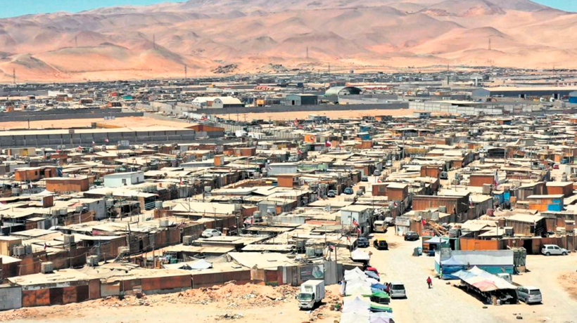 Tarapacá: 45 de los 64 campamentos están ubicados en Alto Hospicio