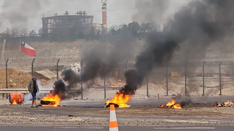 Reportaron barricadas en la entrada del Puerto de Patache en el sur de Iquique