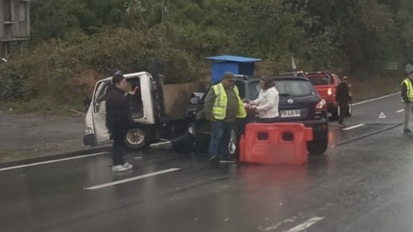 Nuevo accidente en la Cuesta Cero: Camión y automóvil colisionaron en ruta que une Valdivia y Paillaco Nuevo accidente en la Cuesta Cero: Camión y automóvil colisionaron en ruta que une Valdivia y Paillaco