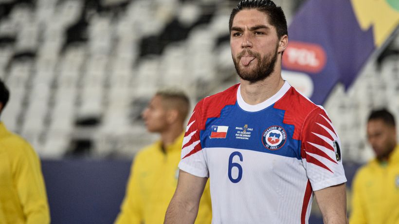 Maripán dejó la Roja por lesión y se sumó Francisco Sierralta