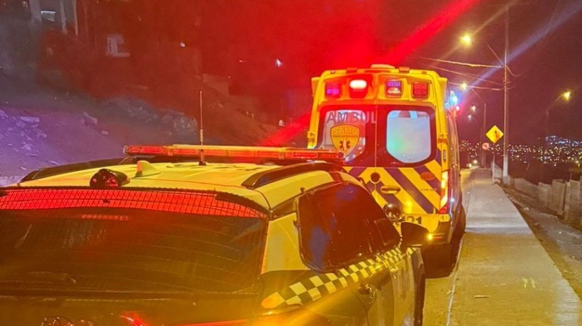 Bebé nace al interior de una casa: Carabineros auxilió a la madre y al recién nacido en Antofagasta Bebé nace al interior de una casa: Carabineros auxilió a la madre y al recién nacido en Antofagasta