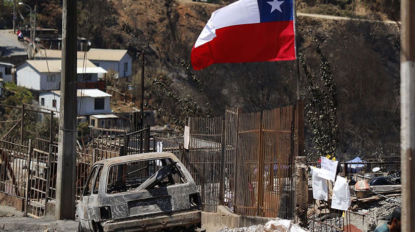 Core pide a gobernador de Valparaíso criticar menos y contribuir a la reconstrucción tras megaincendio