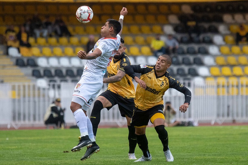 Cobreloa no pudo con Coquimbo Unido: Perdió 2-1 y sigue en deuda en el Estadio Francisco Sánchez Rumoroso