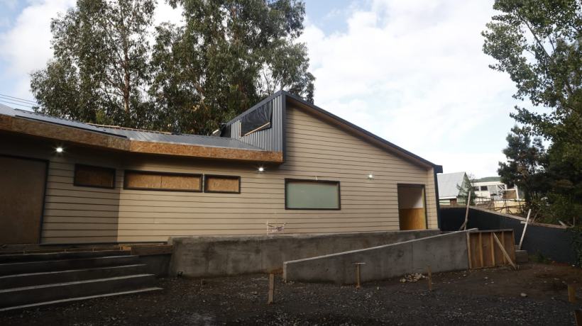 Un 70% de avance alcanzan obras del primer centro comunitario de cuidados y protección social de Curanilahue