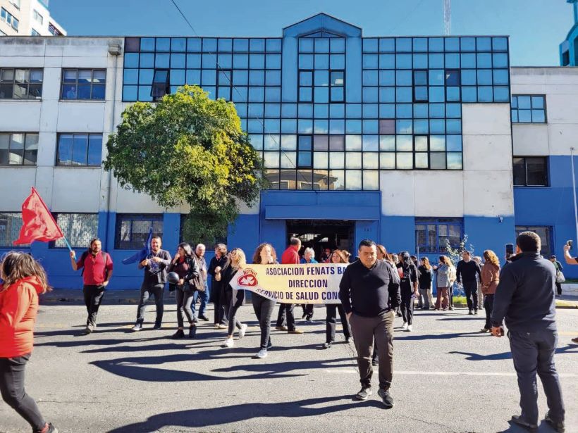 Gremios del Servicio de Salud de Concepción se movilizan por rechazo a ajuste de grado de cuatro directivos